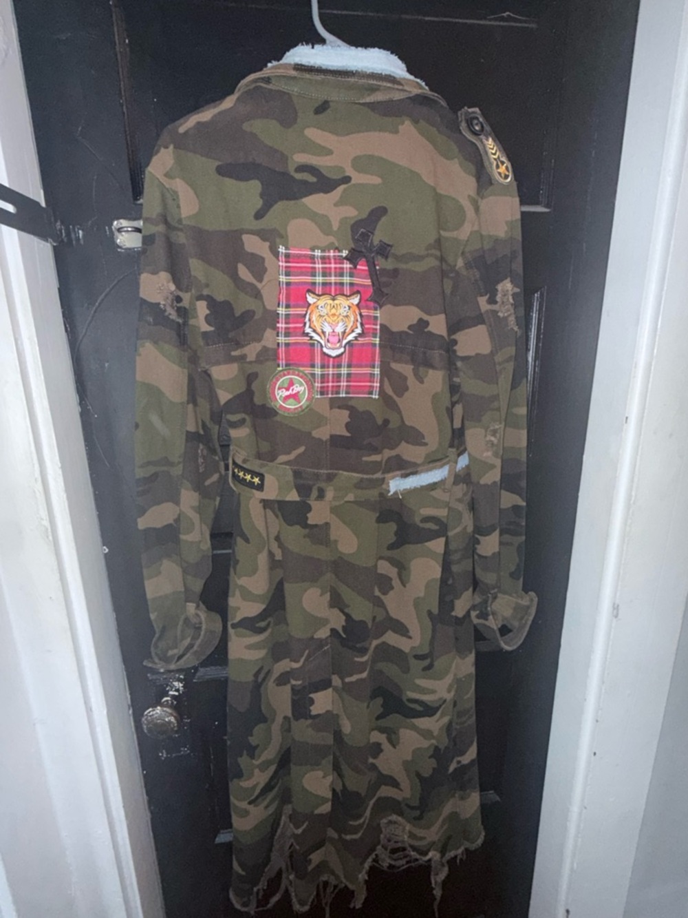 Windson Camo Jacket with Embroidered Detail